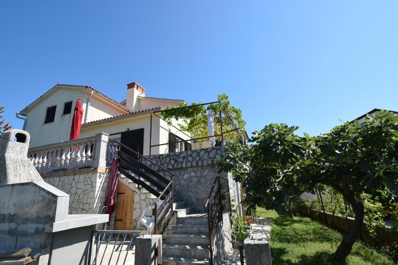 Apartment Pampas Omišalj Exterior foto